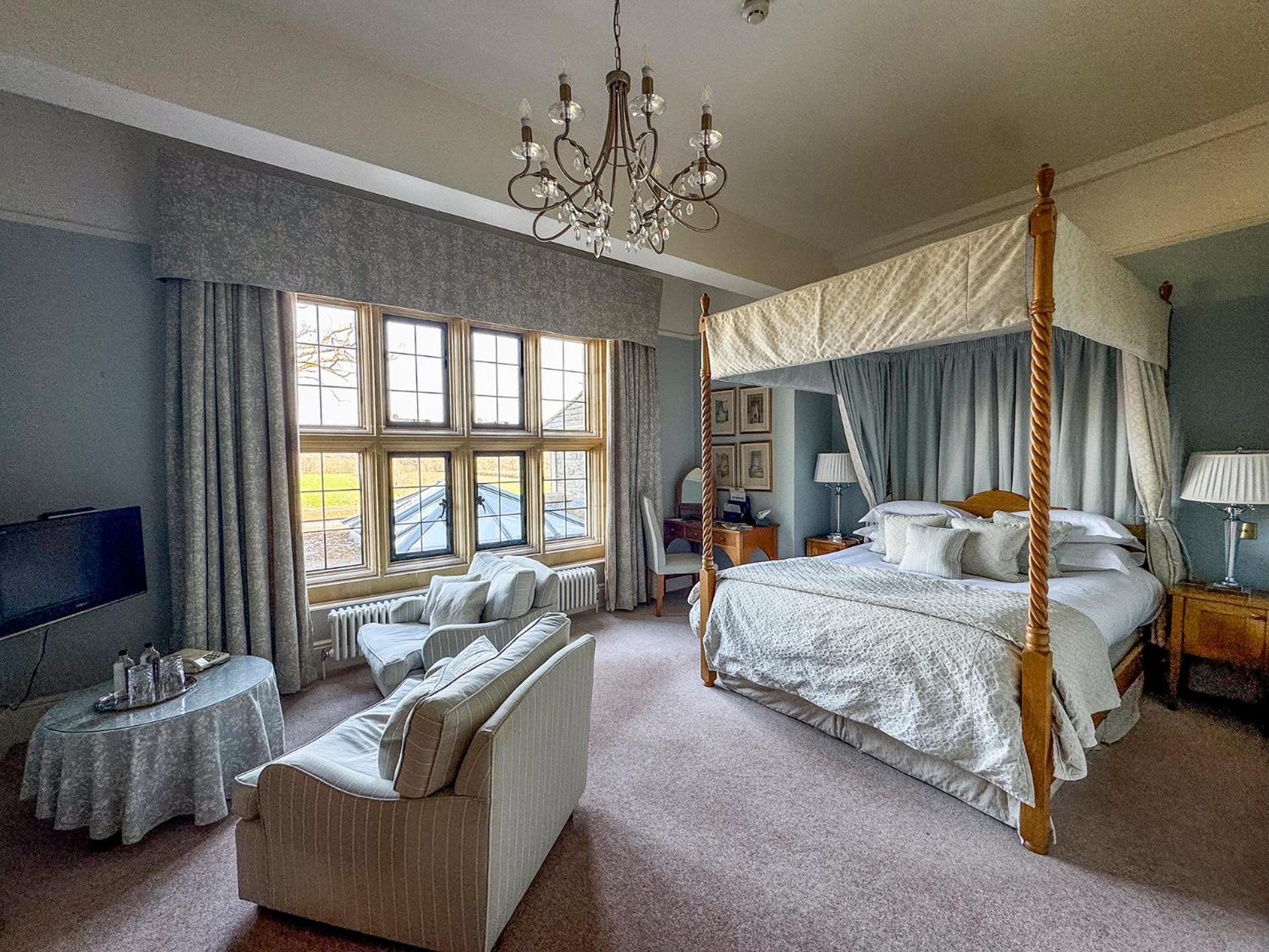 Llangoed Hall * Bronllys